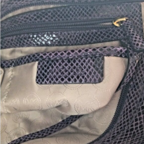 Michael Kors Jet Set Tote Purple Snake Embossed Shoulder Bag Very  Clean - Picture 10 of 12